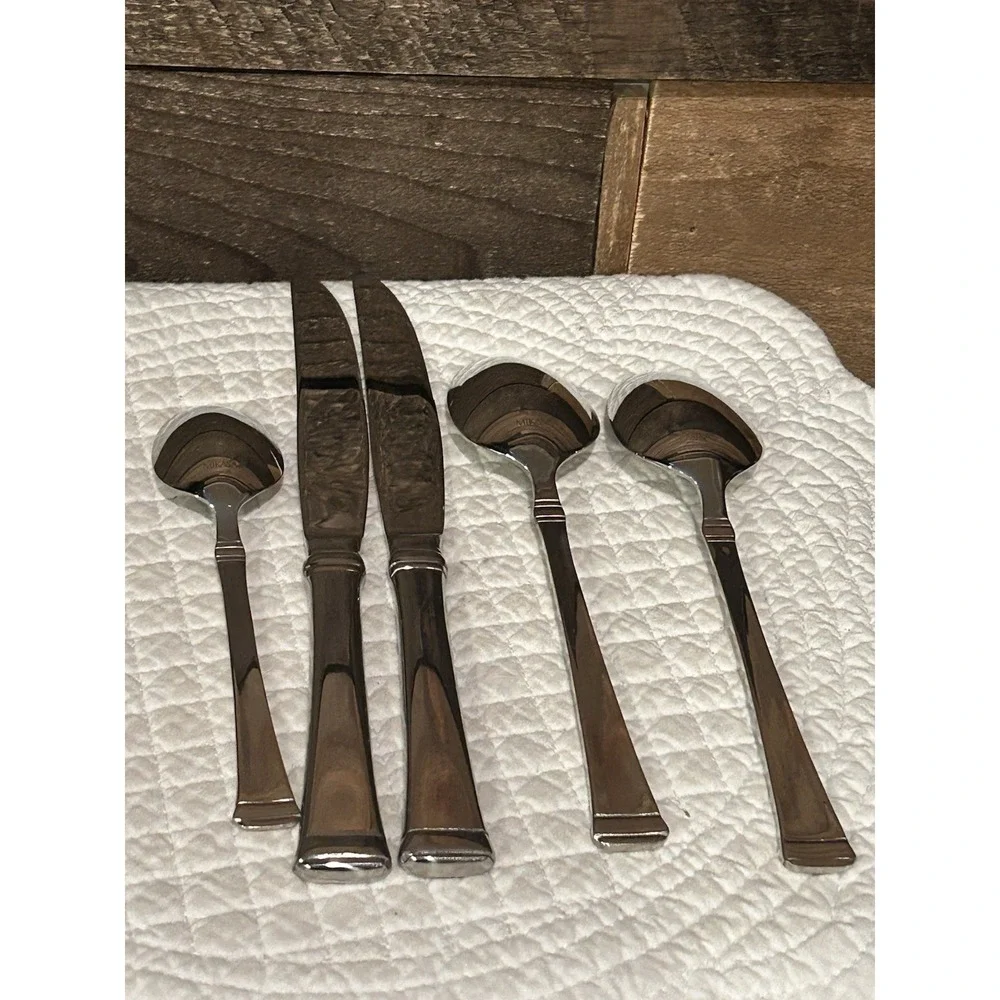 Mikasa Harmony 5 pc Flatware Set 18/10 Stainless 2 Knifes 3‎ Spoons